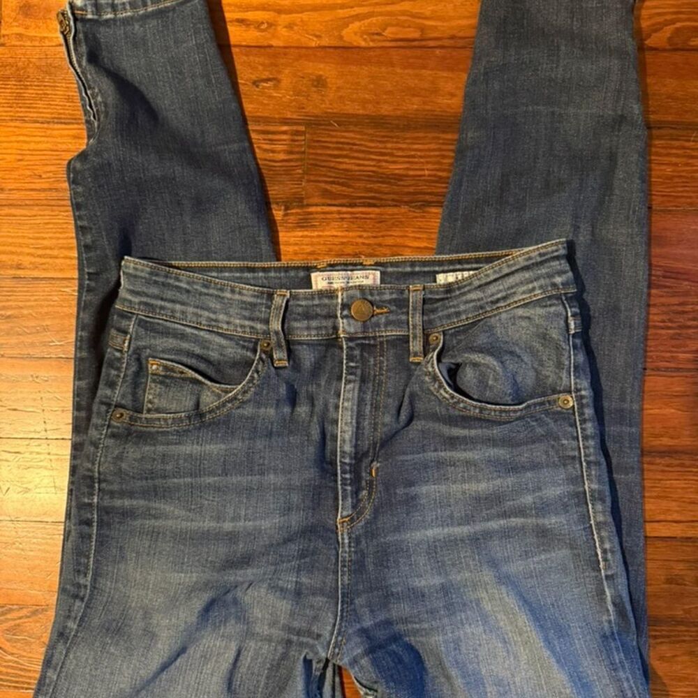 Guess Women's Blue and Navy Jeans